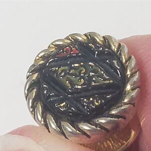 VINTAGE SARAH COVENTRY Tack Pin